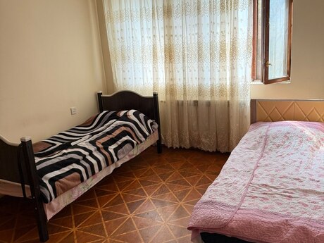 3 otaq · 105 m² · 3/5 mərtəbə, Badamdar