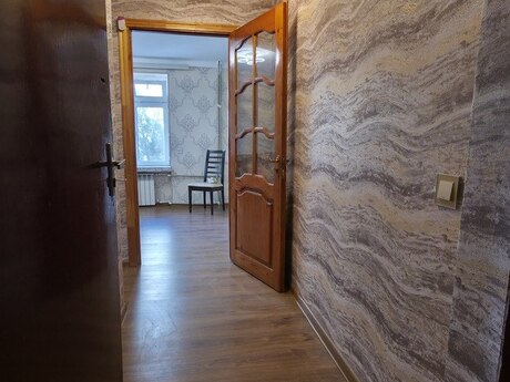 Bakıxanovda 1 otaqlı köhnə tikili mənzil satılır, 40 m², 114 000 AZN, şəkil 4 / 11