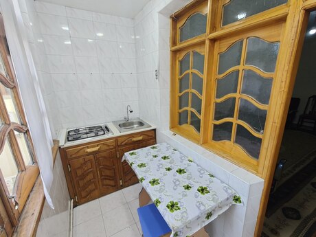 2-room old-build apartment for sale in Memar Əcəmi, 42 m², 150 000 AZN, photo 5 / 9