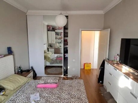 Продаётся 4-комнатная квартира в старом фонде, Azadlıq Prospekti, 87 м², 200 000 AZN, фото 4 / 9