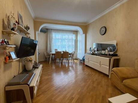 Объявление №6551728 - Баку, м. 8 ноября, 2-комн., 100 м², 2/14 этаж