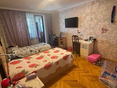 Gənclikdə 3 otaqlı köhnə tikili mənzil satılır, 60,9 m², 168 000 AZN, şəkil 4 / 9