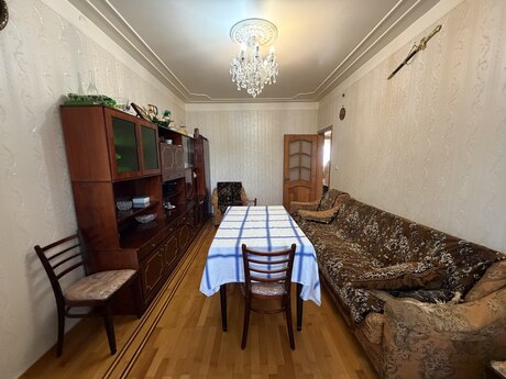 Nəsimidə 3 otaqlı köhnə tikili mənzil satılır, 110 m², 210 000 AZN, şəkil 2 / 12