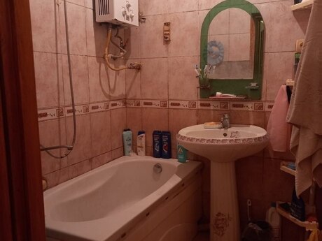 Сдаётся 2-комнатная квартира в старом фонде, Gənclik, 55 м², 670 AZN/мес, фото 5 / 6