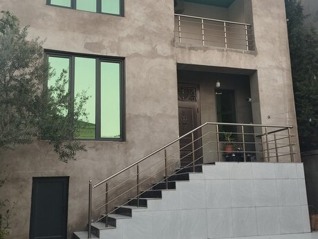 6 otaqlı ev, 250 m², Binəqədi, 770 AZN
