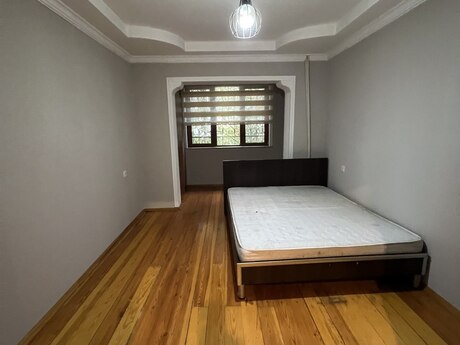 Qara Qarayevdə 2 otaqlı köhnə tikili mənzil kirayə verilir, 65 m², 700 AZN/ay, şəkil 3 / 9