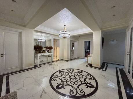 5-room new-build apartment for sale in Elmlər Akademiyası, 272 m², 800 000 AZN, photo 2 / 12