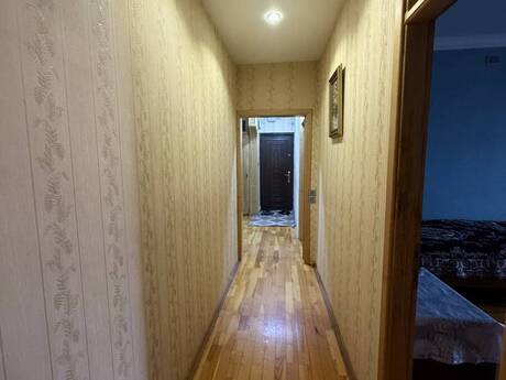 Əhmədlidə 5 otaqlı köhnə tikili mənzil satılır, 120 m², 245 000 AZN, şəkil 5 / 12