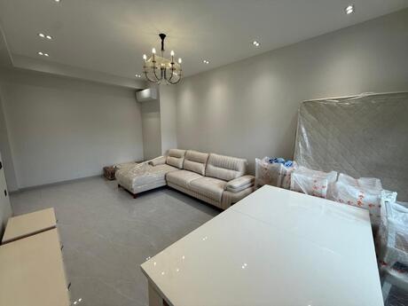 Ağ şəhərdə 3 otaqlı yeni tikili mənzil kirayə verilir, 130 m², 3 500 AZN/ay, şəkil 2 / 12