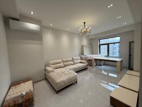 Elan №6551883 - Bakı, Ağ şəhər q., 3 otaqlı, 130 m², 5/7 mərtəbə