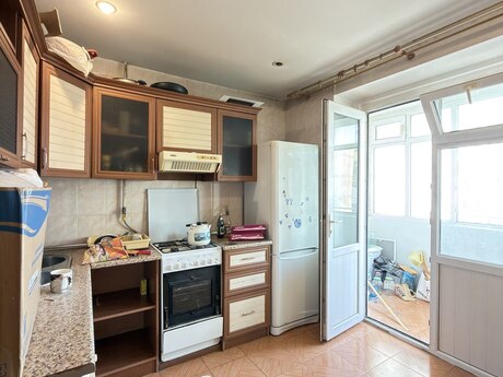 Əhmədlidə 4 otaqlı köhnə tikili mənzil satılır, 110 m², 242 000 AZN, şəkil 5 / 10