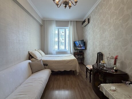 1 otaq · 43 m² · 3/6 mərtəbə, Yeni Bakı
