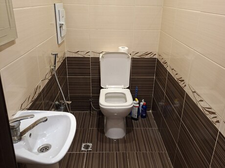 Azadlıq Prospektidə 2 otaqlı yeni tikili mənzil kirayə verilir, 86 m², 800 AZN/ay, şəkil 5 / 9