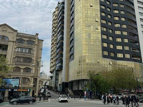 Elan №6552001 - Bakı, Nizami m., 3 otaqlı, 150 m²