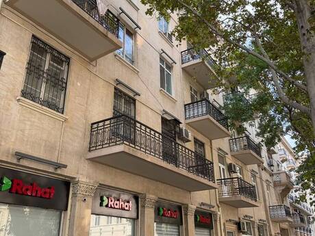 Объявление №6552034 - Баку, м. Ичеришехер, 4-комн., 100 м², 3/5 этаж