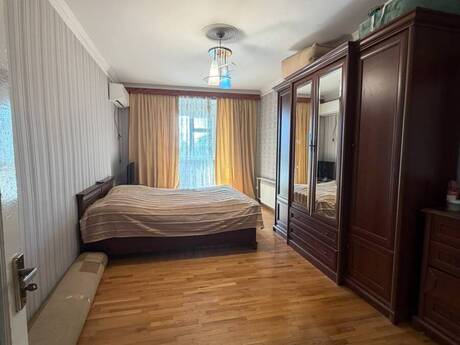 Продаётся 3-комнатная квартира в старом фонде, Həzi Aslanov, 65 м², 155 000 AZN, фото 4 / 12