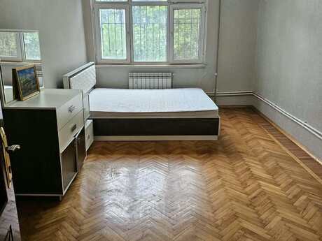 Продаётся 3-комнатная квартира в старом фонде, 7-ci mikrorayon, 73 м², 165 000 AZN, фото 5 / 12