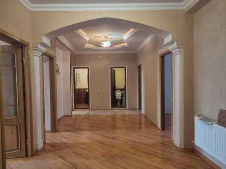 4-комн. · 160 m²