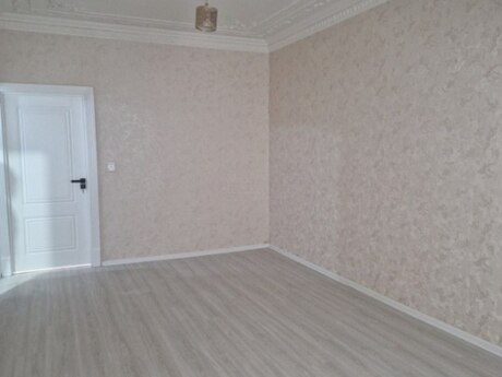 Gənclikdə 2 otaqlı köhnə tikili mənzil satılır, 55 m², 181 000 AZN, şəkil 4 / 10