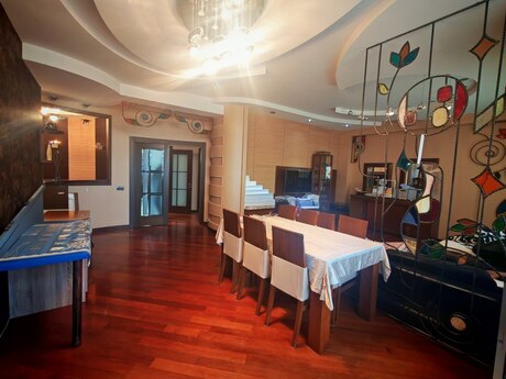 Yasamalda 3 otaqlı yeni tikili mənzil satılır, 170 m², 435 000 AZN, şəkil 2 / 12