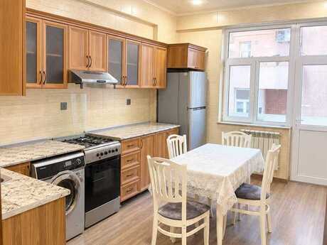 20 Yanvarda 3 otaqlı yeni tikili mənzil kirayə verilir, 130 m², 850 AZN/ay, şəkil 3 / 6