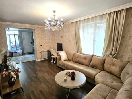 Elan №6552299 - Bakı, Elmlər Akademiyası m., 2 otaqlı, 70 m², 1/5 mərtəbə