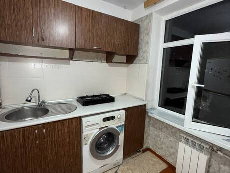 Neftçilərdə 1 otaqlı köhnə tikili mənzil kirayə verilir, 32 m², 470 AZN/ay, şəkil 4 / 9