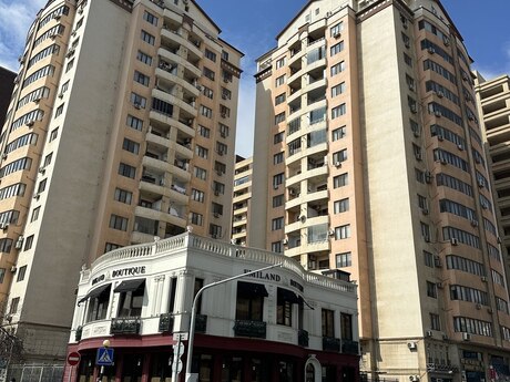3 otaqlı mənzil, 130 m², Şah İsmayıl Xətai, 449 000 AZN