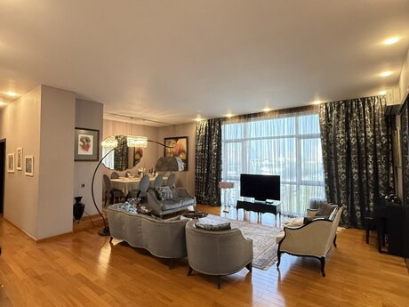 8 Noyabrda 3 otaqlı yeni tikili mənzil satılır, 172 m², 430 000 AZN, şəkil 3 / 12
