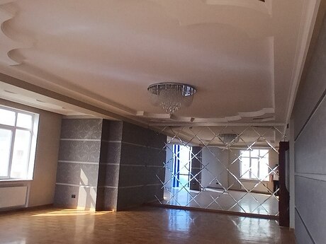 28 Mayda 4 otaqlı yeni tikili mənzil satılır, 217 m², 548 000 AZN, şəkil 2 / 12