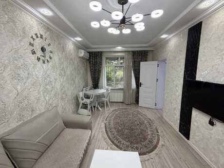 Продаётся 3-комнатная квартира в старом фонде, Yeni Günəşli, 60 м², 140 000 AZN, фото 2 / 12
