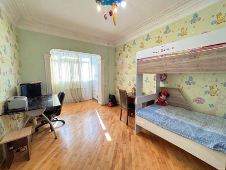 Продаётся 4-комнатная квартира в старом фонде, Şah İsmayıl Xətai, 113 м², 283 000 AZN, фото 4 / 12