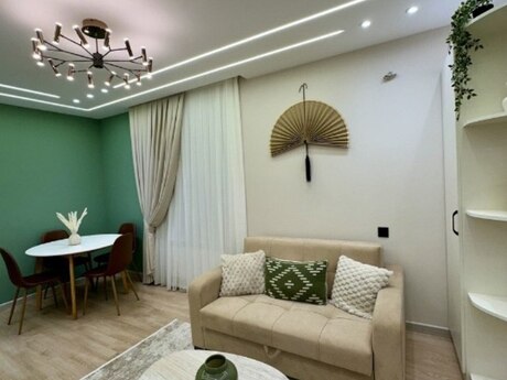 Elmlər Akademiyasında 2 otaqlı köhnə tikili mənzil satılır, 38 m², 160 000 AZN, şəkil 2 / 12