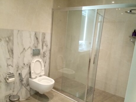 2-room new-build apartment for rent in Sea Breeze, 100 m², 1 800 AZN/mo, photo 3 / 9
