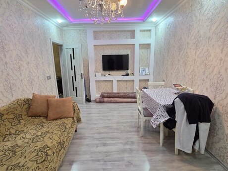 Əhmədlidə 2 otaqlı köhnə tikili mənzil satılır, 60 m², 165 000 AZN, şəkil 2 / 11