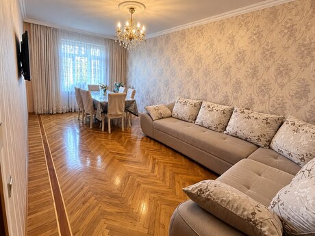 Объявление №6552843 - Баку, м. Насими, 3-комн., 100 м², 5/9 этаж