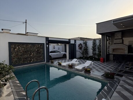 Mərdəkanda 4 otaqlı həyət evi satılır, 140 m², 248 000 AZN, şəkil 2 / 12