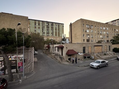 Badamdarda 2 otaqlı köhnə tikili mənzil satılır, 65 m², 189 999 AZN, şəkil 2 / 9