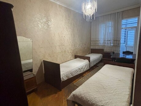 Gənclikdə 2 otaqlı köhnə tikili mənzil kirayə verilir, 70 m², 170 AZN/ay, şəkil 2 / 5