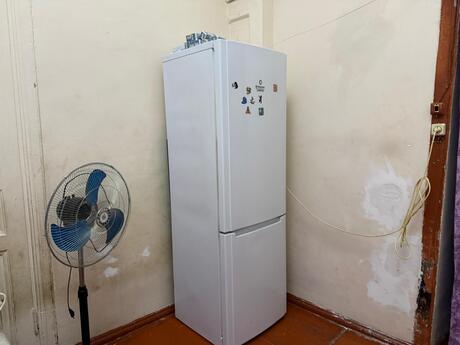28 Mayda 2 otaqlı köhnə tikili mənzil kirayə verilir, 50 m², 500 AZN/ay, şəkil 5 / 11