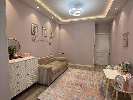Продаётся 4-комнатная квартира в старом фонде, Həzi Aslanov, 115 м², 310 000 AZN, фото 4 / 12