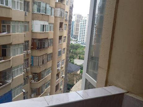 3 otaq · 101 m² · 12/18 mərtəbə, Memar Əcəmi