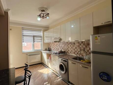 Qurtuluş 93 kompleksində 3 otaqlı yeni tikili mənzil kirayə verilir, 75 m², 450 AZN/ay, şəkil 5 / 11