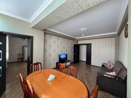Qurtuluş 93 kompleksində 3 otaqlı yeni tikili mənzil kirayə verilir, 75 m², 450 AZN/ay, şəkil 2 / 11