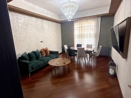 3 otaq · 90 m² · 8/8 mərtəbə, Xətai