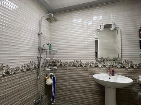 Neftçilərdə 3 otaqlı köhnə tikili mənzil satılır, 85 m², 215 000 AZN, şəkil 5 / 12