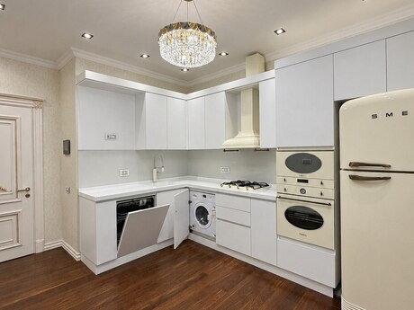4-room new-build apartment for sale in Grand Hayat residence, 180 m², 610 000 AZN, photo 2 / 12