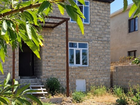 3 otaq · 130 m², Qala
