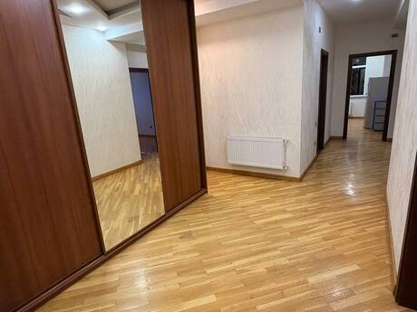 3-room new-build apartment for rent in Elmlər Akademiyası, 140 m², 850 AZN/mo, photo 5 / 9
