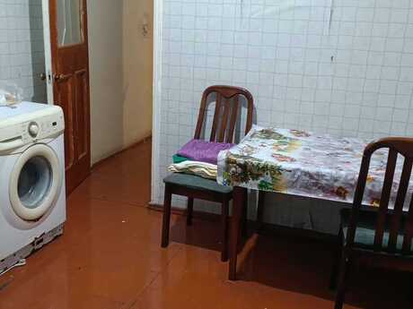 Qara Qarayevdə 2 otaqlı köhnə tikili mənzil kirayə verilir, 60 m², 500 AZN/ay, şəkil 3 / 12